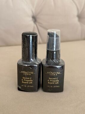 Signature Secret C & Propolis Rapid Lift Serum - Black